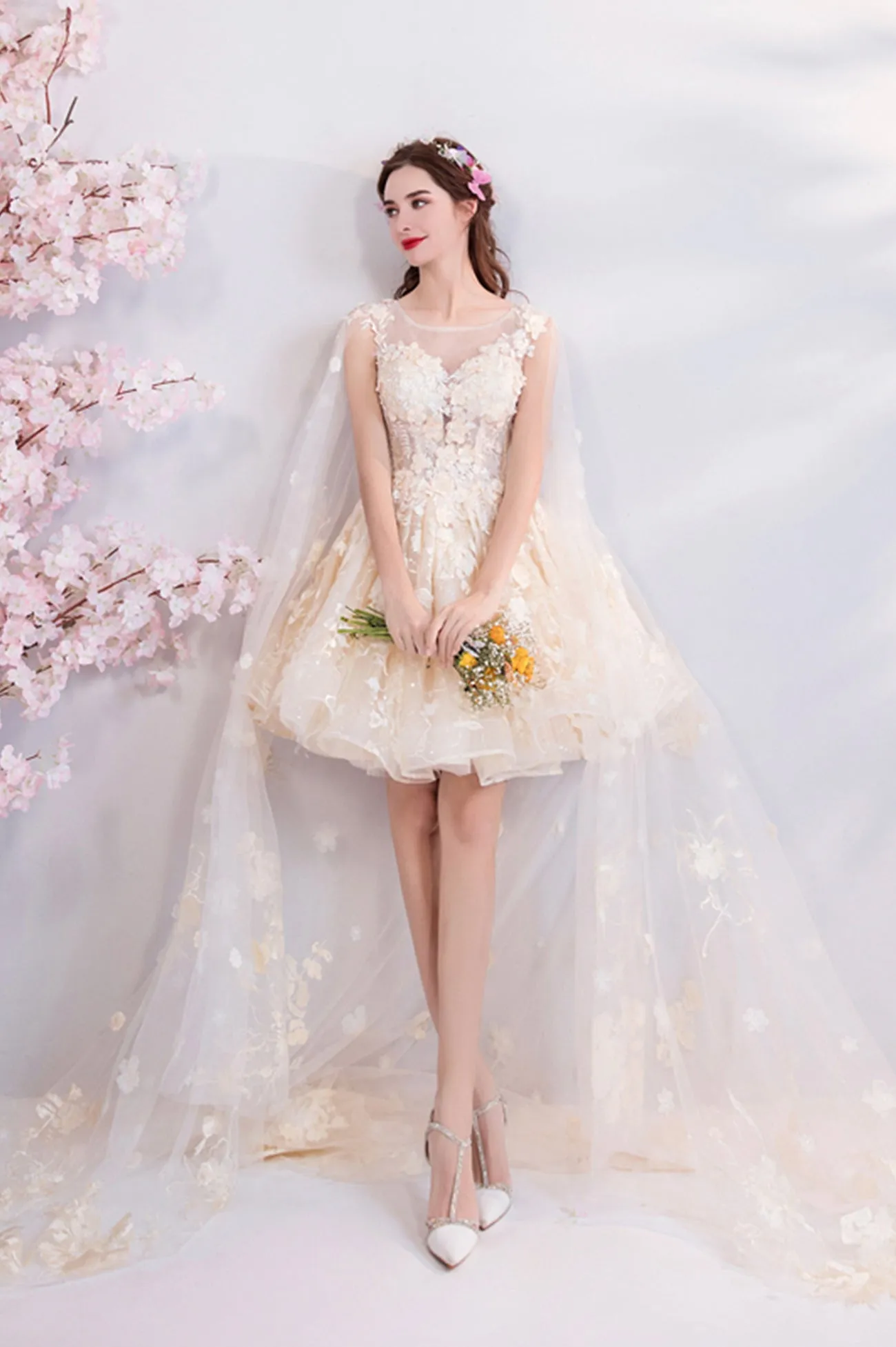 Cute Scoop Neckline Lace Short Prom Dress