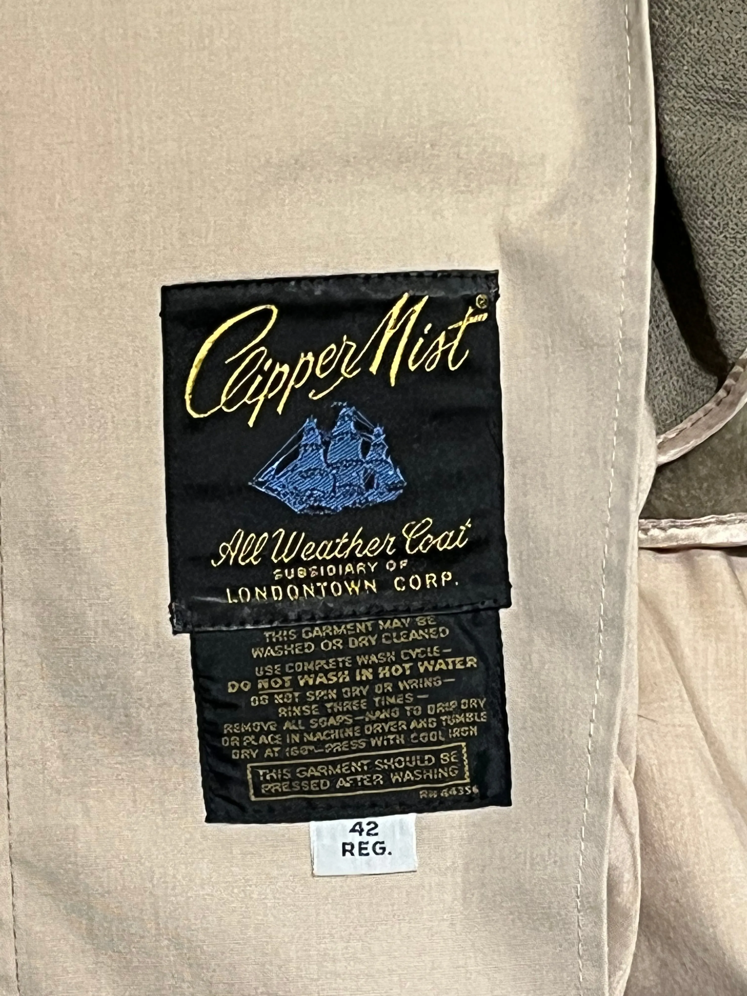 Vintage Clipper Mist All Weather Coat with Removable lining, Size 42